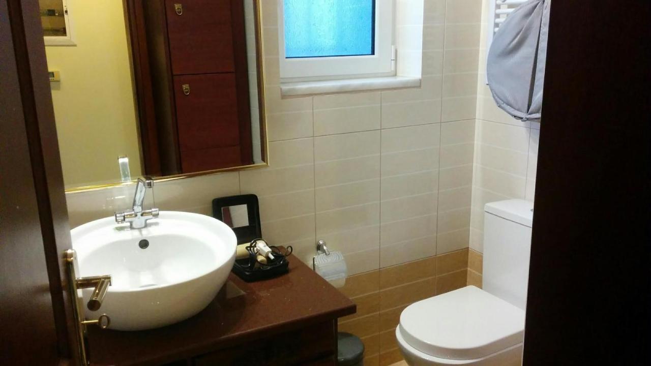 Lovely 2-Bedroom Apartment At Greek Riviera Vari  Luaran gambar